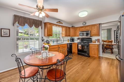 2 Raintree Ct, Cary, IL 60013 photo 11