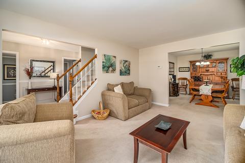 2 Raintree Ct, Cary, IL 60013 photo 4