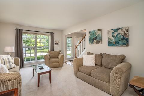 2 Raintree Ct, Cary, IL 60013 photo 5