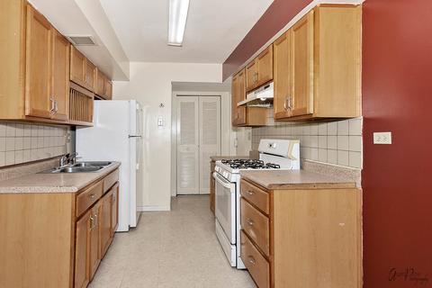 1220 Quincy Ct, Wheeling, IL 60090 photo 8
