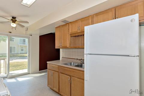 1220 Quincy Ct, Wheeling, IL 60090 photo 12