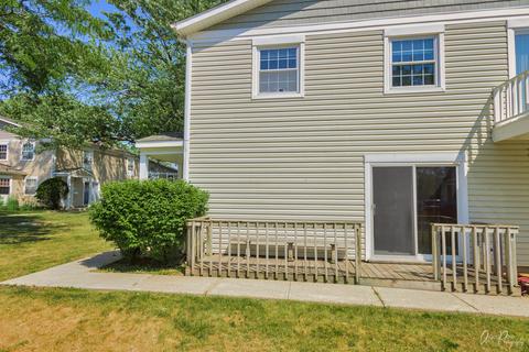 1220 Quincy Ct, Wheeling, IL 60090 photo 2