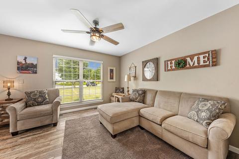 816 Grant Dr, Minooka, IL 60447 photo 2