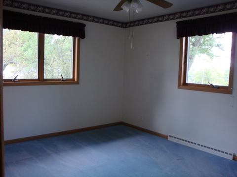 1126 E 4th St, Belvidere, IL 61008 photo 7