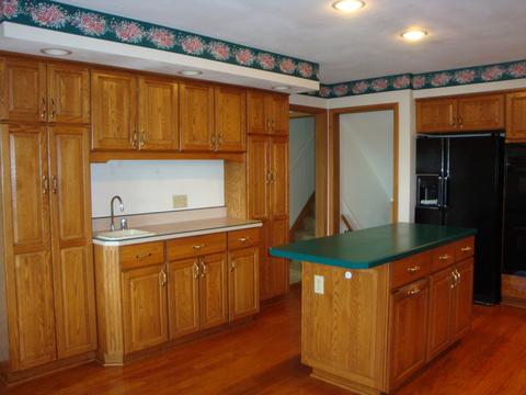 1126 E 4th St, Belvidere, IL 61008 photo 5