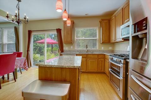 2719 Bay View Cir, Algonquin, IL 60102 photo 13