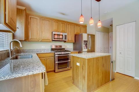 2719 Bay View Cir, Algonquin, IL 60102 photo 16