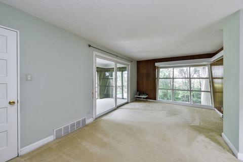 723 S Naperville Rd, Wheaton, IL 60189 photo 5