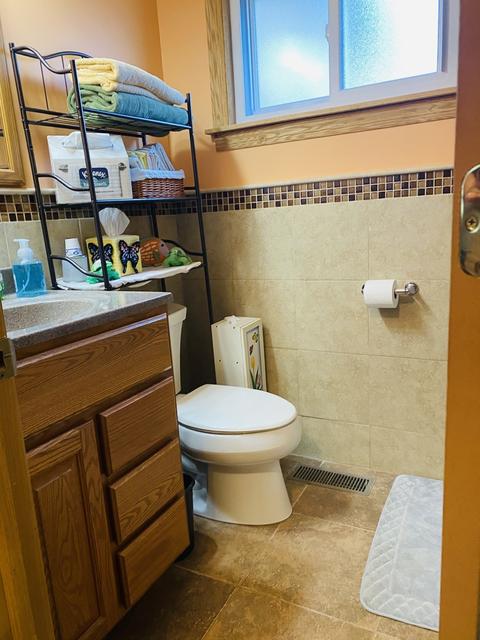 8930 Fairlane Dr, Bridgeview, IL 60455 photo 18