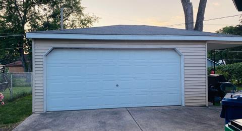 8930 Fairlane Dr, Bridgeview, IL 60455 photo 4