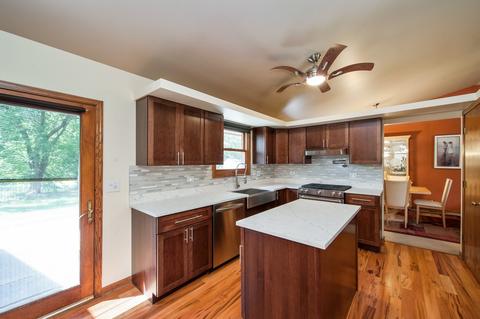 2317 Colby Point Rd, Mchenry, IL 60050 photo 3