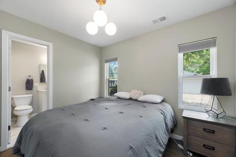 765 S Spring Rd, Elmhurst, IL 60126 photo 9