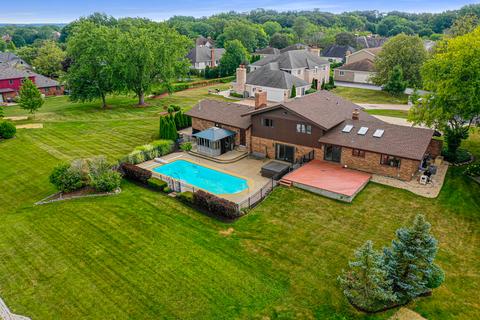 8413 Heather Ct, Burr Ridge, IL 60527 photo 33