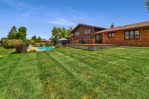 8413 Heather Ct, Burr Ridge, IL 60527 photo 29