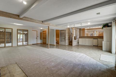 8413 Heather Ct, Burr Ridge, IL 60527 photo 22