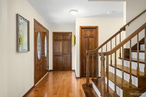 833 Brighton Dr, Wheaton, IL 60189 photo 3