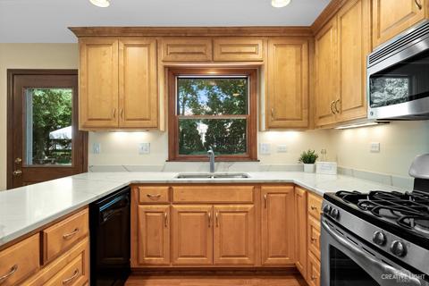 833 Brighton Dr, Wheaton, IL 60189 photo 11