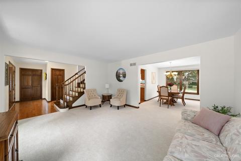 833 Brighton Dr, Wheaton, IL 60189 photo 5