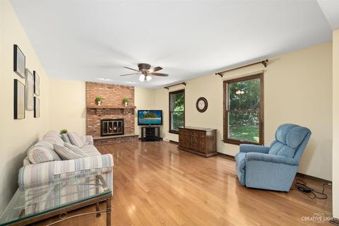 833 Brighton Dr, Wheaton, IL 60189 photo 7