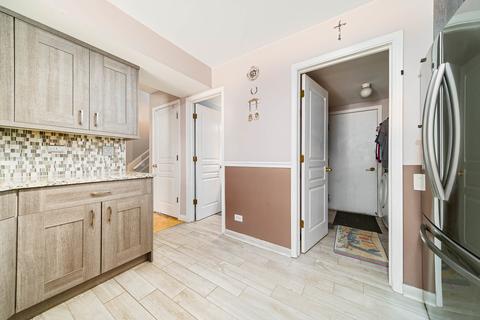 381 Monarch Birch Ct, Bartlett, IL 60103 photo 8