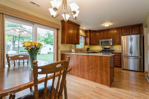 533 Sunshine Ct, Algonquin, IL 60102 photo 9