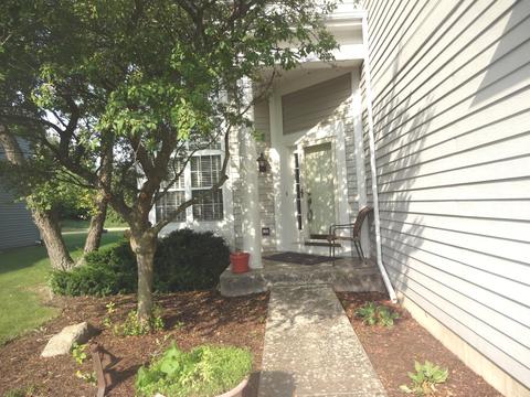 1428 Newcastle Ln, Bartlett, IL 60103 photo 2