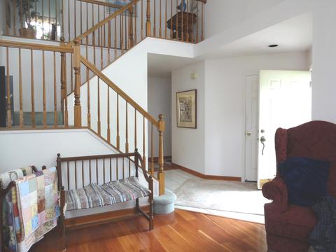 1428 Newcastle Ln, Bartlett, IL 60103 photo 3