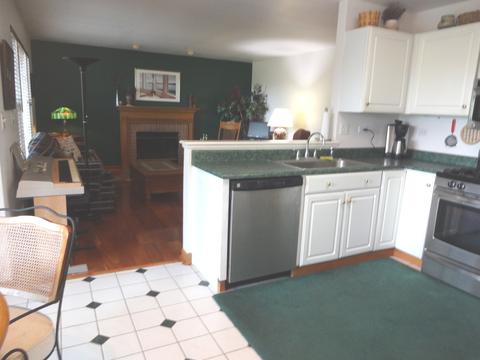 1428 Newcastle Ln, Bartlett, IL 60103 photo 9