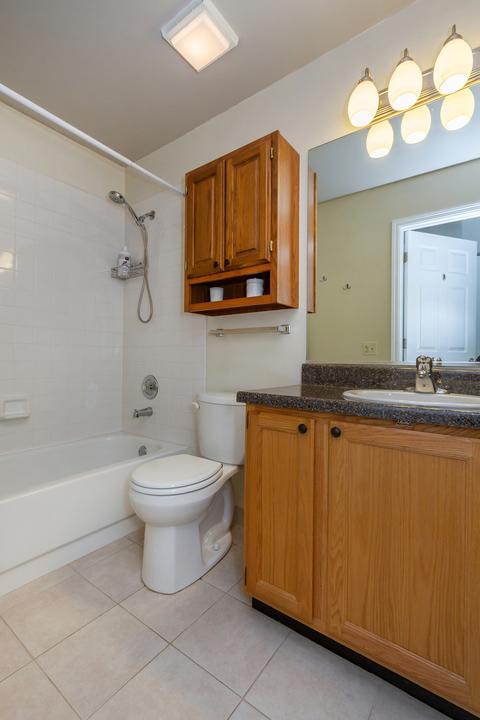 1248 Coldspring Rd, Elgin, IL 60120 photo 16