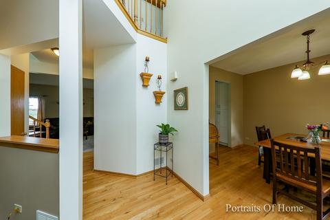 2055 Westridge Blvd, Bartlett, IL 60103 photo 4
