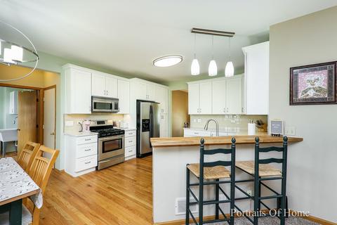 2055 Westridge Blvd, Bartlett, IL 60103 photo 7