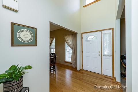 2055 Westridge Blvd, Bartlett, IL 60103 photo 3