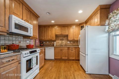 933 Beverly Dr, Wheeling, IL 60090 photo 5