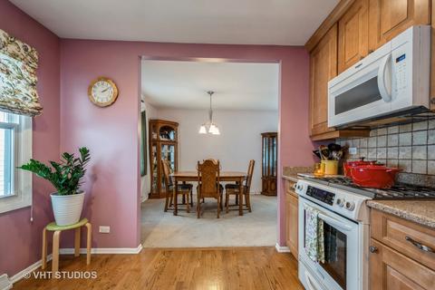933 Beverly Dr, Wheeling, IL 60090 photo 8