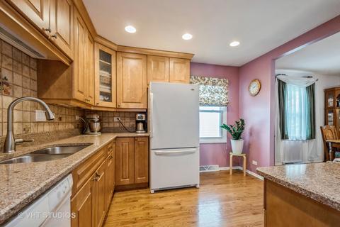 933 Beverly Dr, Wheeling, IL 60090 photo 7