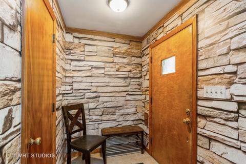 455 N Commonwealth Ave, Elgin, IL 60123 photo 5
