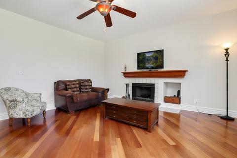 1955 Merlot Ct, Wheeling, IL 60090 photo 12