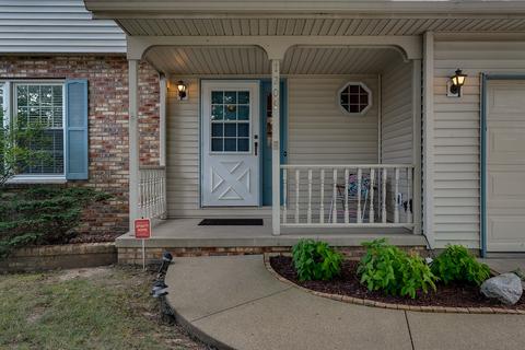 1209 Kenneth Dr, Bloomington, IL 61704 photo 3