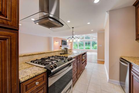 1746 E Indigo Ct, Mount Prospect, IL 60056 photo 9