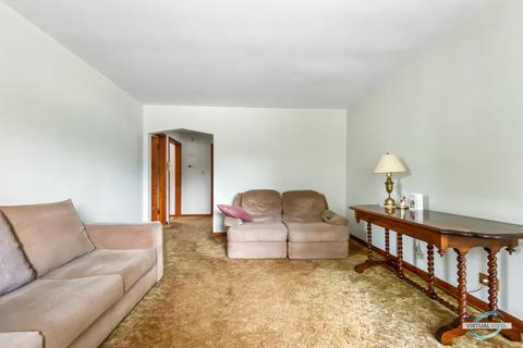 1936 N Taft Ave, Berkeley, IL 60163 photo 4