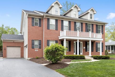 1705 Howard Ct, Wheaton, IL 60187 photo 1