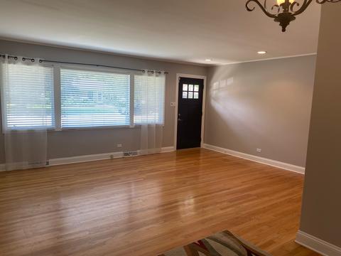 1009 Dell Rd, Northbrook, IL 60062 photo 3