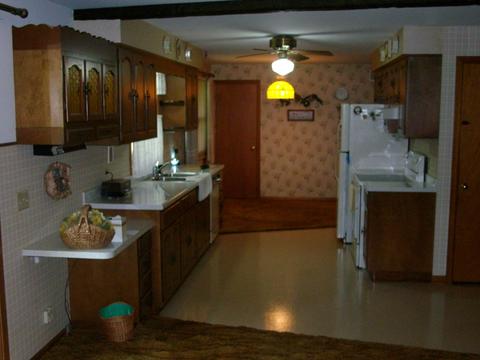825 Martin Dr, Elgin, IL 60120 photo 7