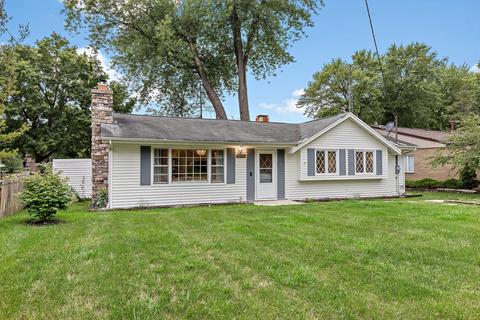 2405 S Riverview Dr, Holiday Hills, IL 60051 photo 3