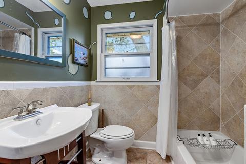 2405 S Riverview Dr, Holiday Hills, IL 60051 photo 13