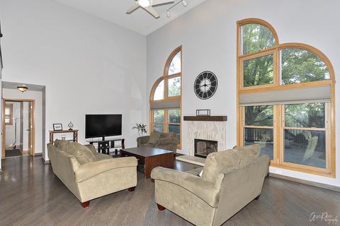 2011 Dorchester Ave, Algonquin, IL 60102 photo 16