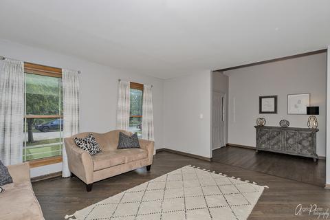 2011 Dorchester Ave, Algonquin, IL 60102 photo 5