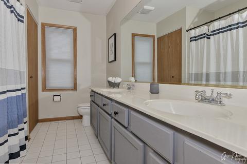 2011 Dorchester Ave, Algonquin, IL 60102 photo 29