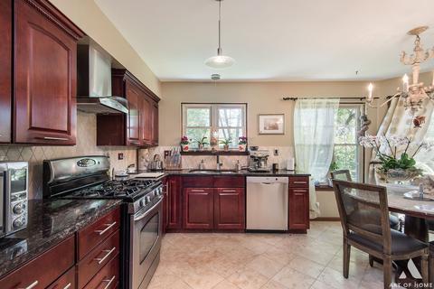 623 Sutton Ct, Wheeling, IL 60090 photo 9
