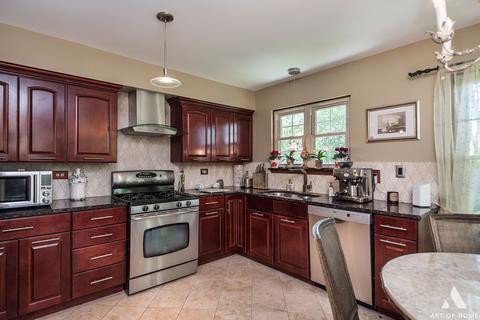 623 Sutton Ct, Wheeling, IL 60090 photo 8